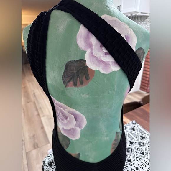 MADE IN BRAZIL- SEXY ONE PIECE CONVERTIBLE BLACK WORKOUT JUMPSUIT, ONE SIZE - Picture 6 of 7